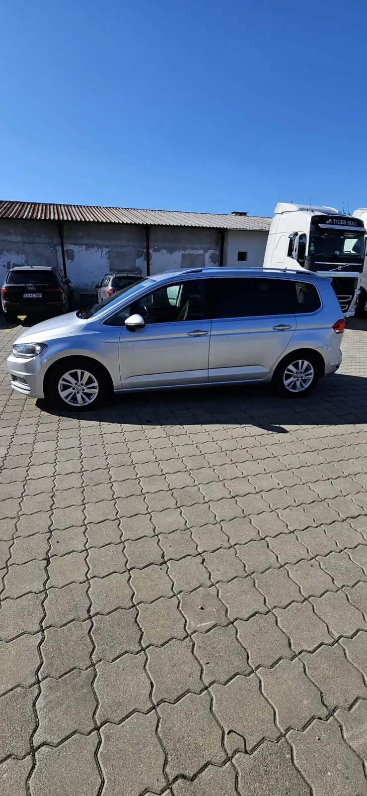 VW Touran, снимка 3 - Автомобили и джипове - 47331805