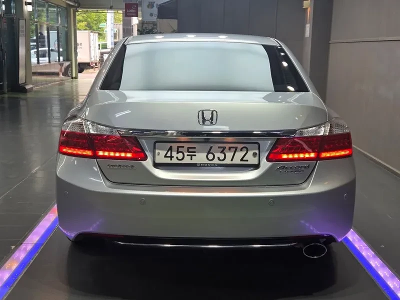 Honda Accord 2.4 9Th Generation, снимка 4 - Автомобили и джипове - 55841564