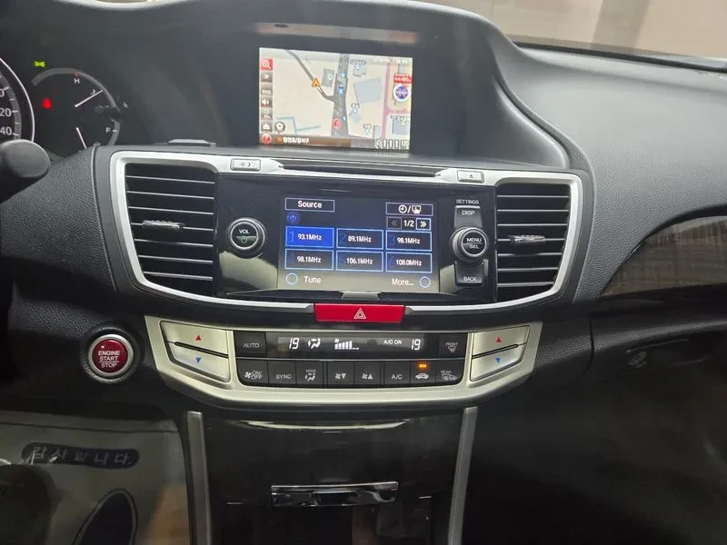Honda Accord 2.4 9Th Generation, снимка 7 - Автомобили и джипове - 55841564