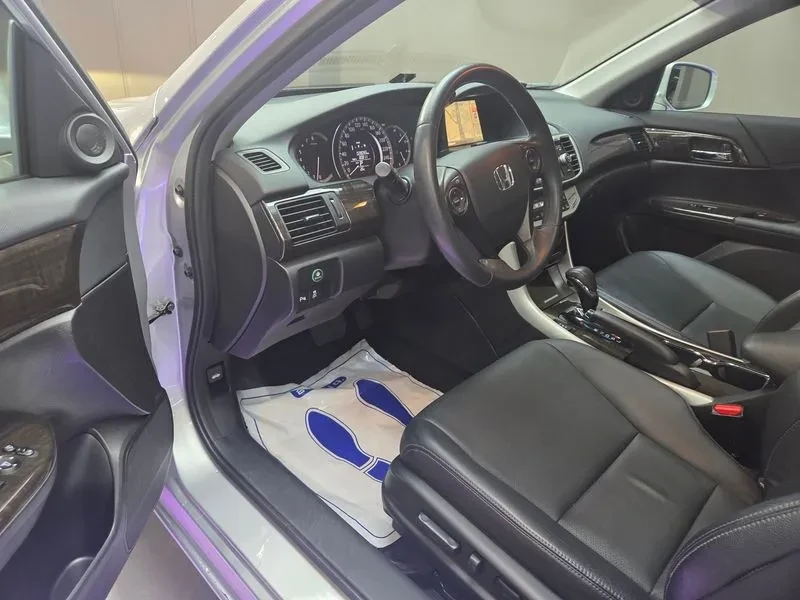 Honda Accord 2.4 9Th Generation, снимка 6 - Автомобили и джипове - 55841564