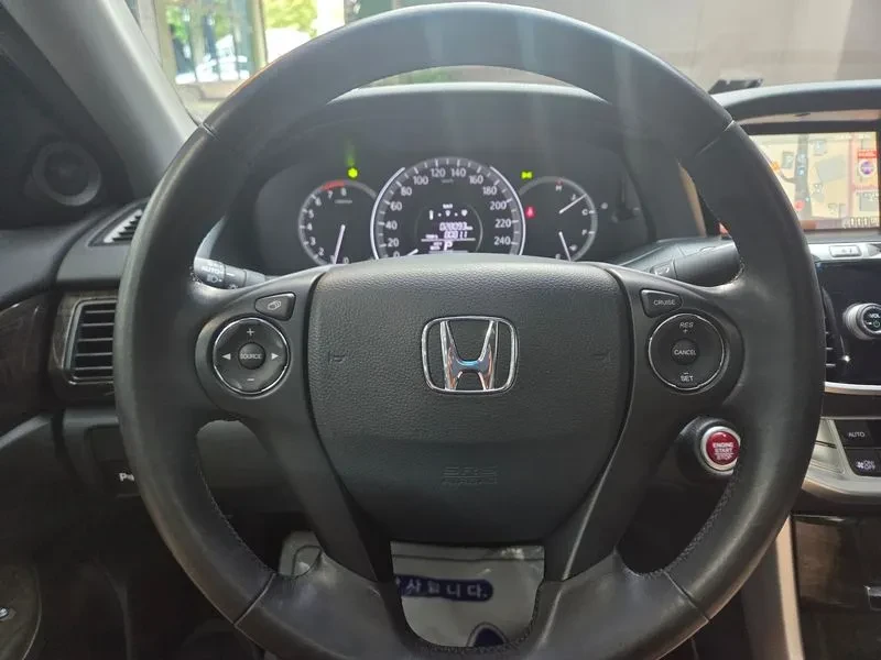 Honda Accord 2.4 9Th Generation, снимка 9 - Автомобили и джипове - 55841564