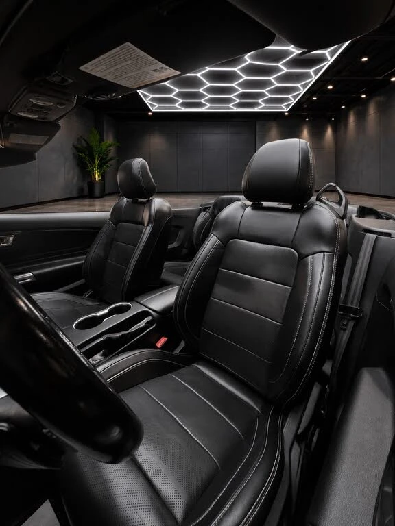 Ford Mustang ECOBOOST PREMIUM| CONVERTIBLE| 310HP| LED| REAR CA | Mobile.bg � ����������� 12