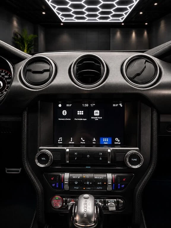 Ford Mustang ECOBOOST PREMIUM| CONVERTIBLE| 310HP| LED| REAR CA | Mobile.bg � ����������� 15