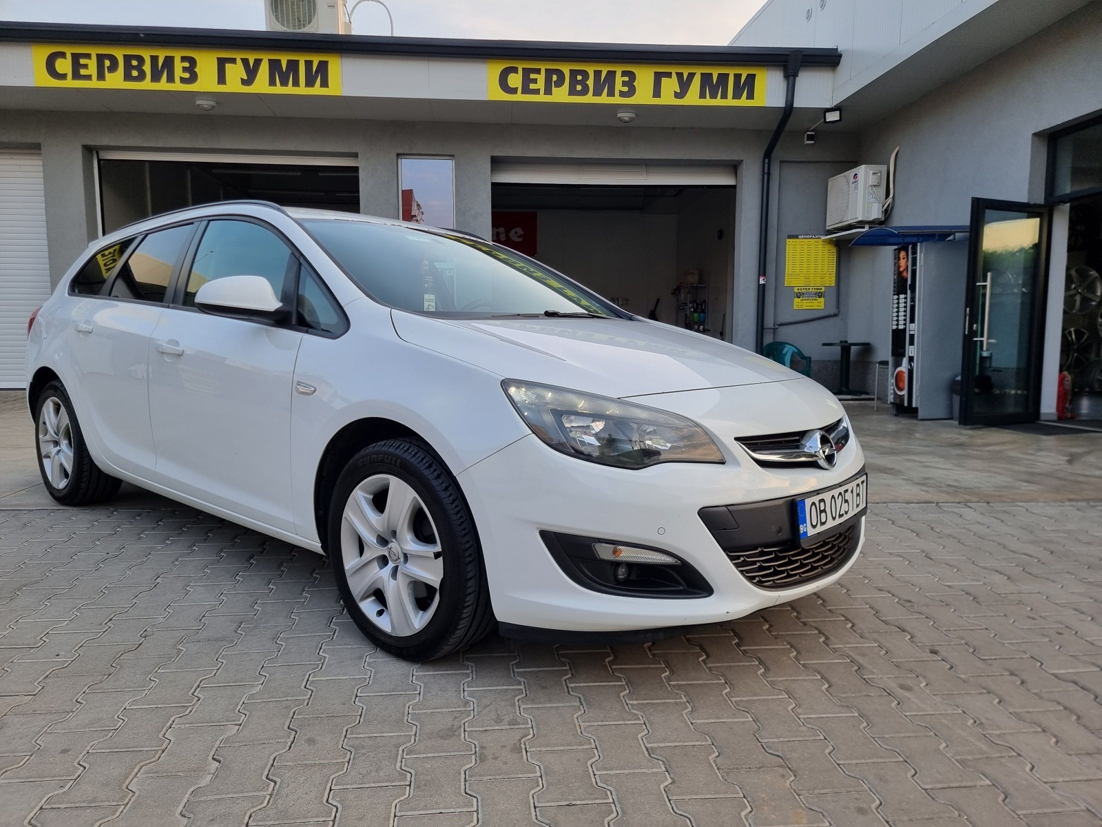 Opel Astra 1.7CDTI Фейслифт  - изображение 1