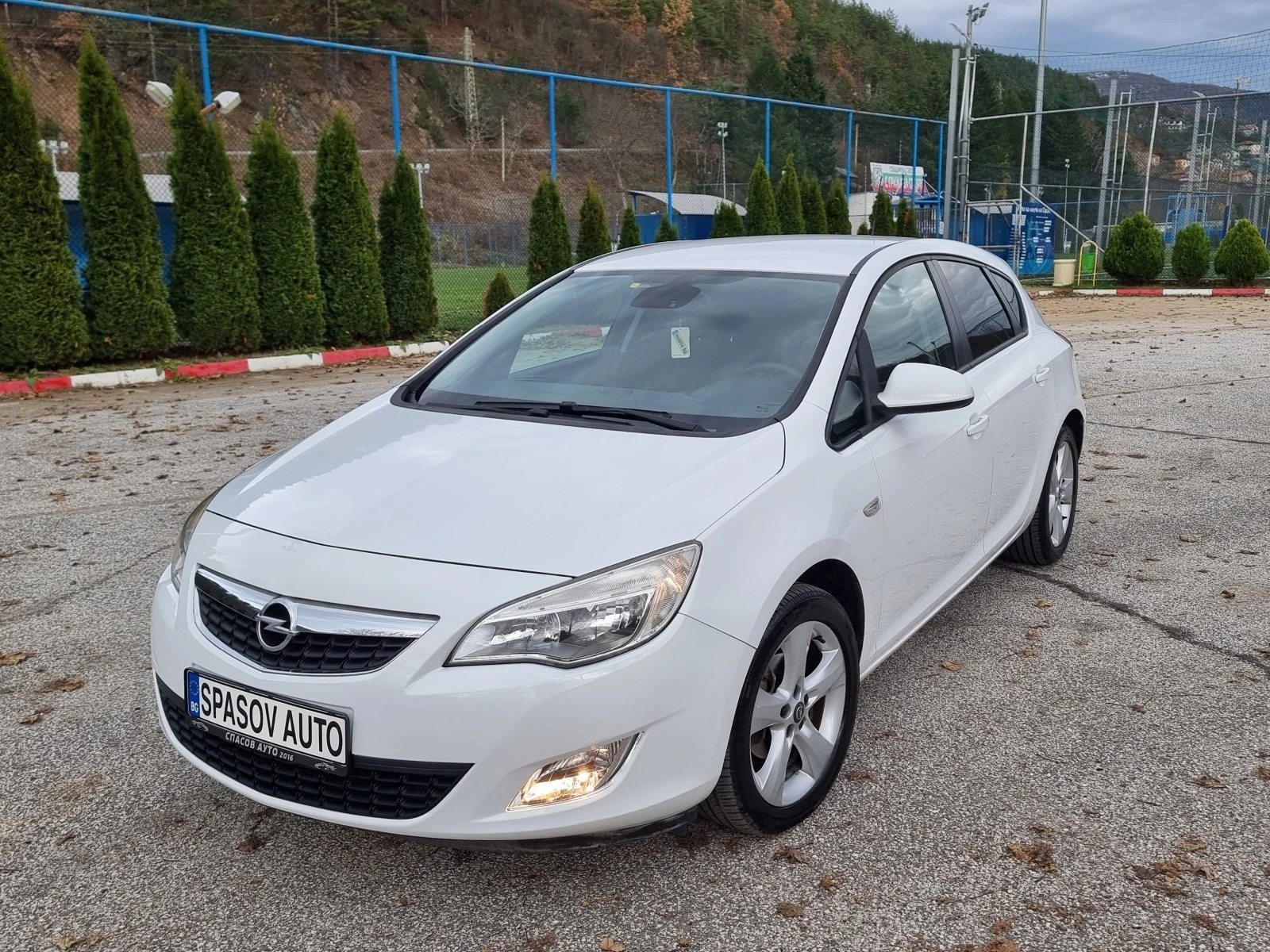 Opel Astra 1.4i Klimatik/Euro5 - изображение 2