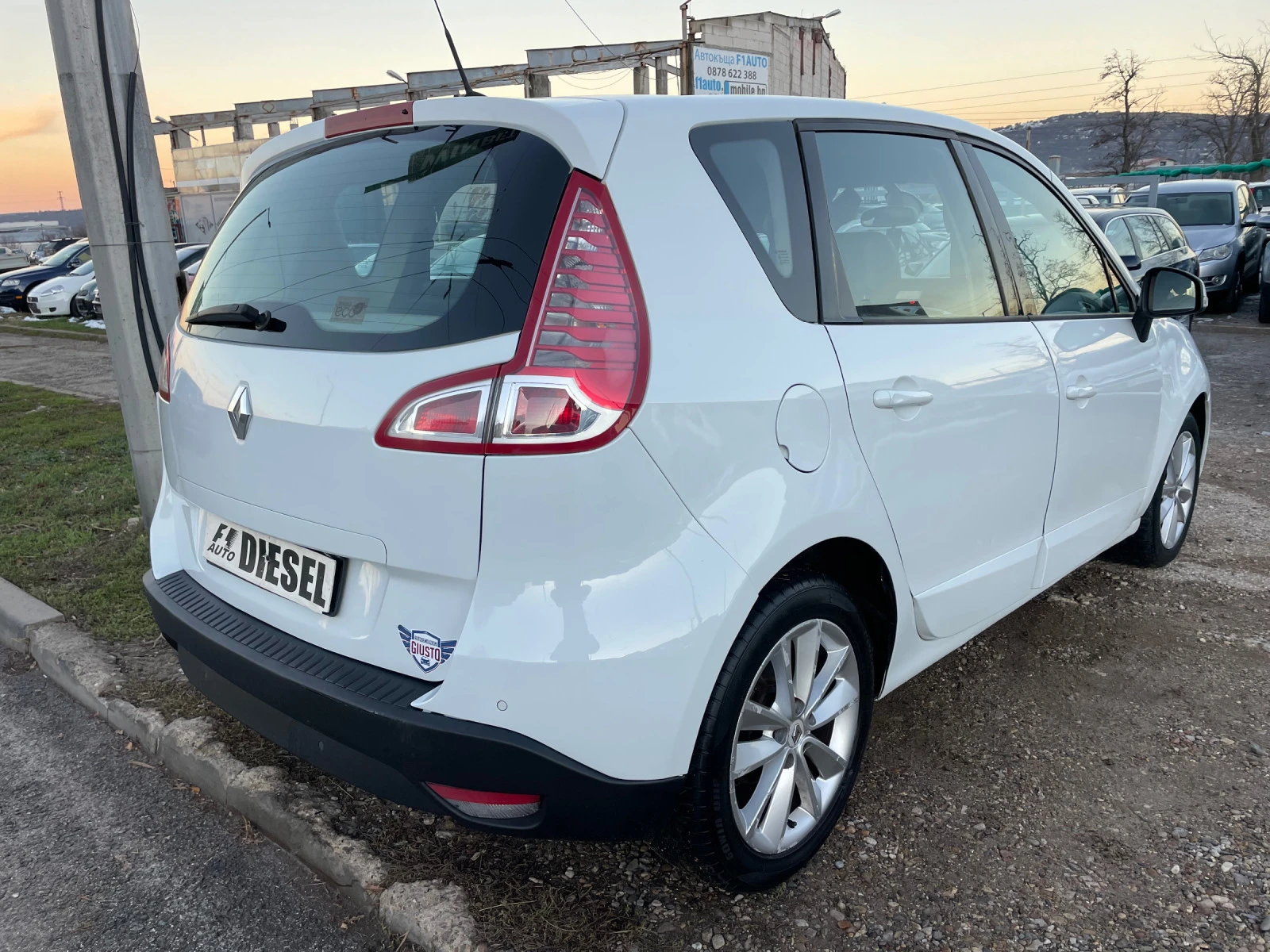 Renault Scenic 1.5DCI-НАВИ-ПАНОРАМА-ИТАЛИЯ - изображение 8