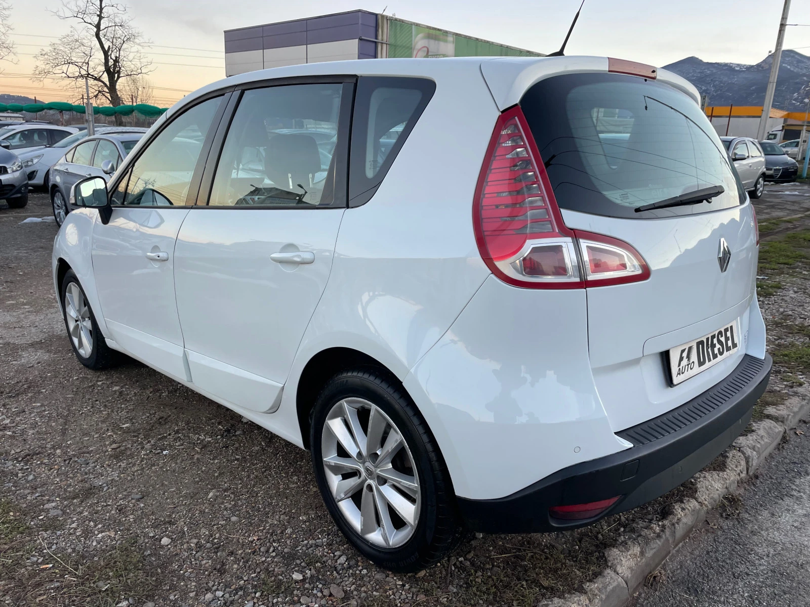 Renault Scenic 1.5DCI-НАВИ-ПАНОРАМА-ИТАЛИЯ | Mobile.bg — изображение 11