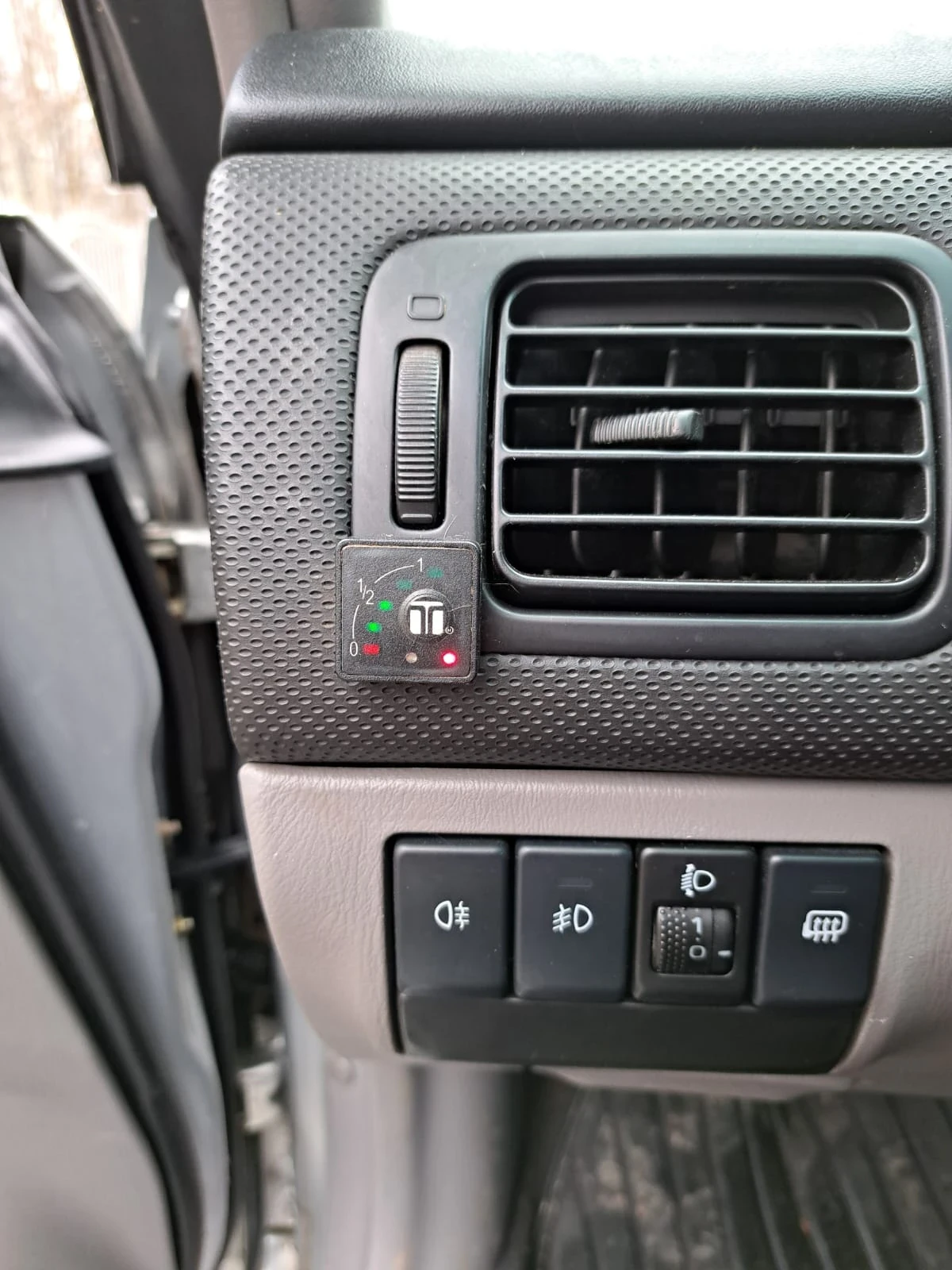Subaru Forester 2.0 с газ - изображение 8