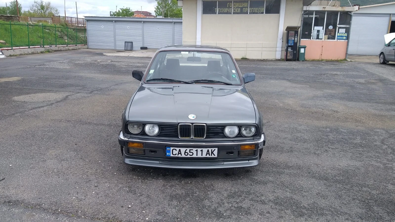 BMW 318  - изображение 7