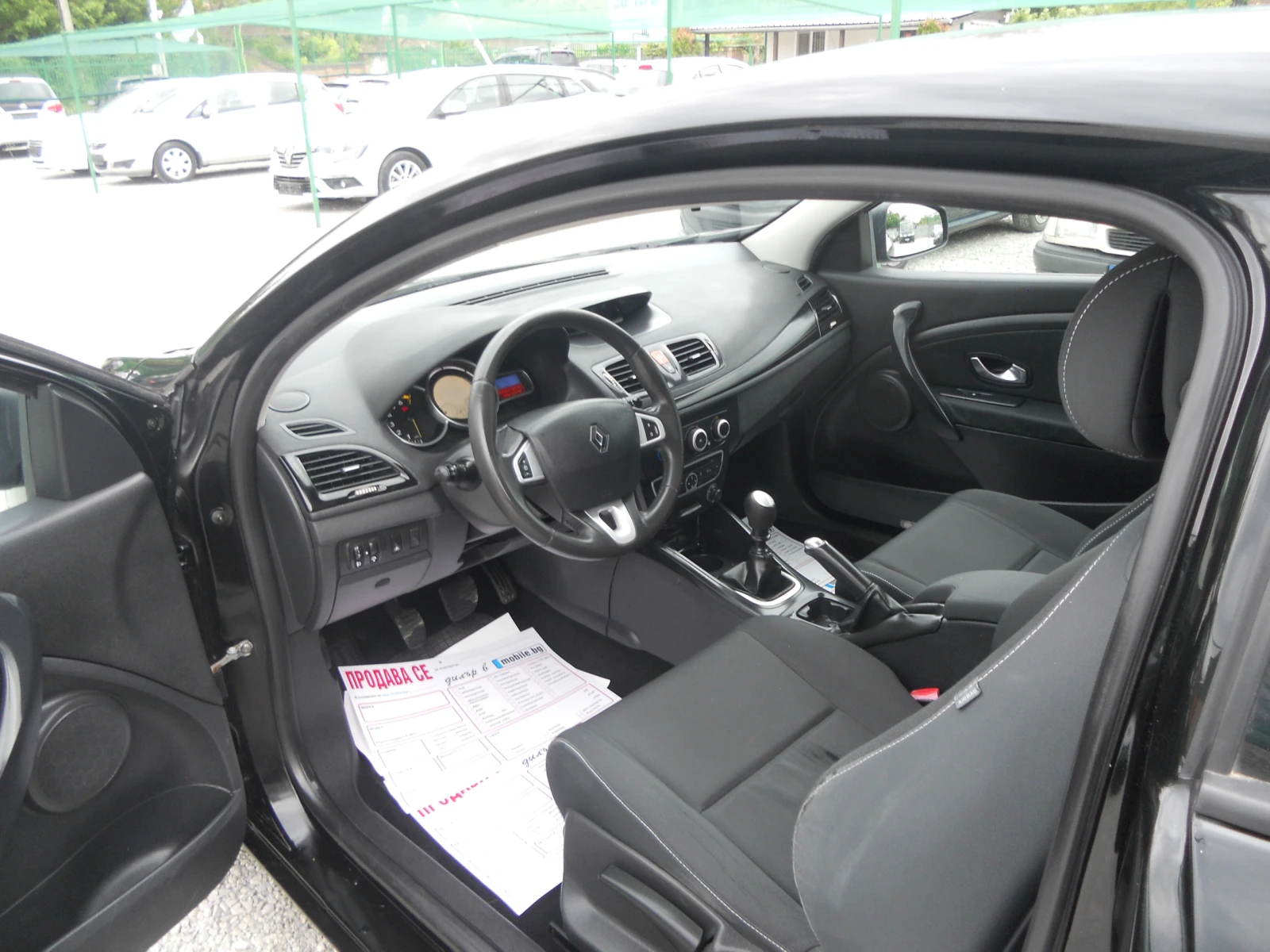 Renault Megane 1.6i ЛИЗИНГ!!!! РЕАЛНИ КИЛОМЕТРИ+ СЕРВИЗНА ИСТОРИЯ - изображение 7