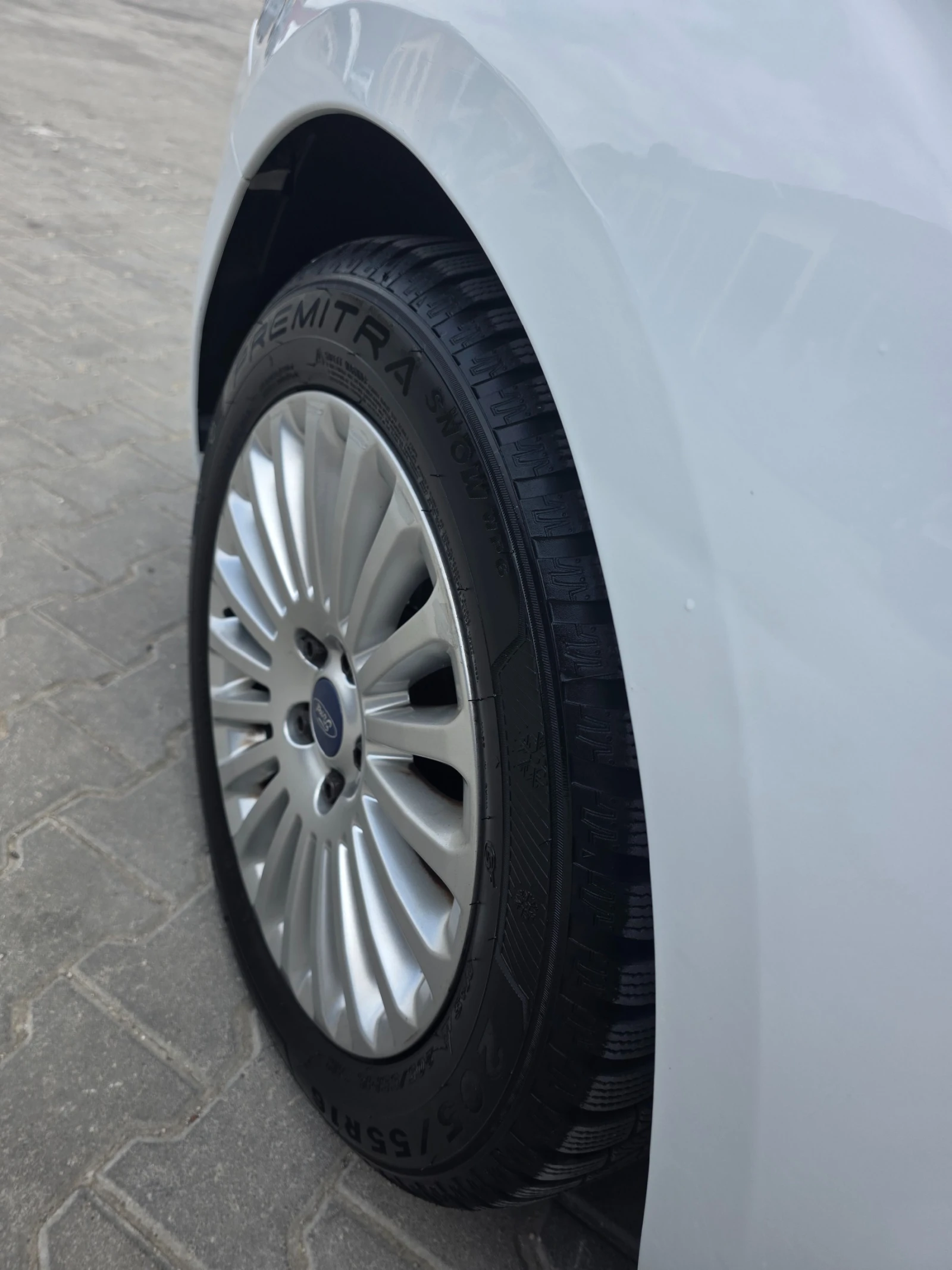 Ford Focus 1.6 - изображение 7