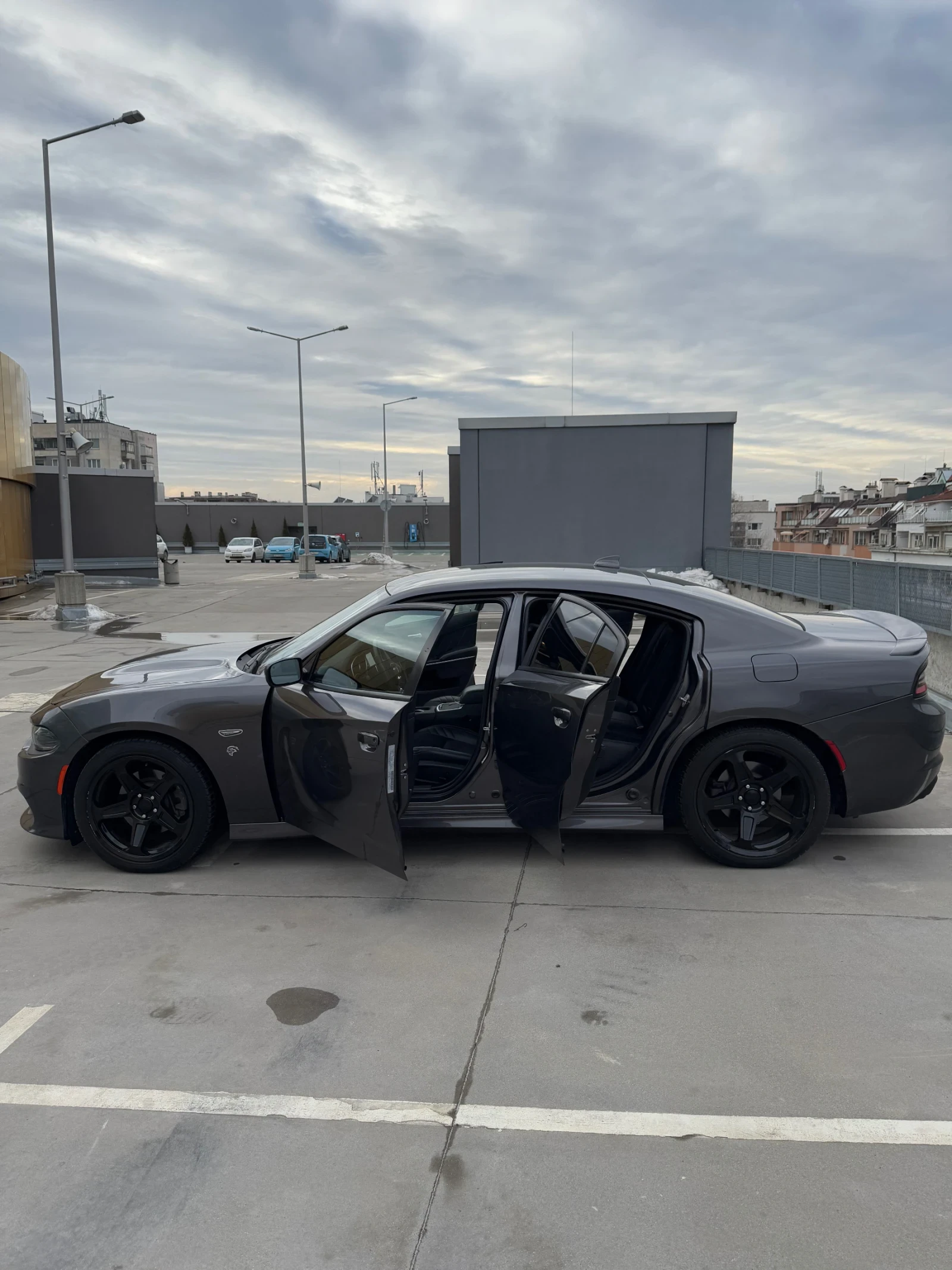 Dodge Charger R/T - изображение 9