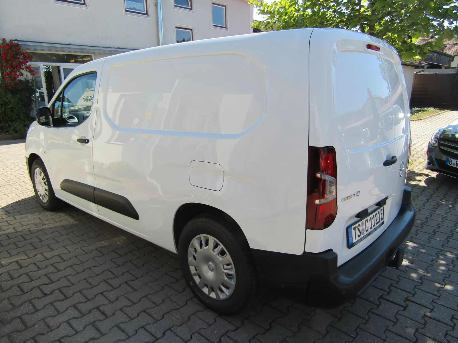 Opel Combo eCargo-XL/136HP/CAM/NAVI/LED/ACC/515g - изображение 3