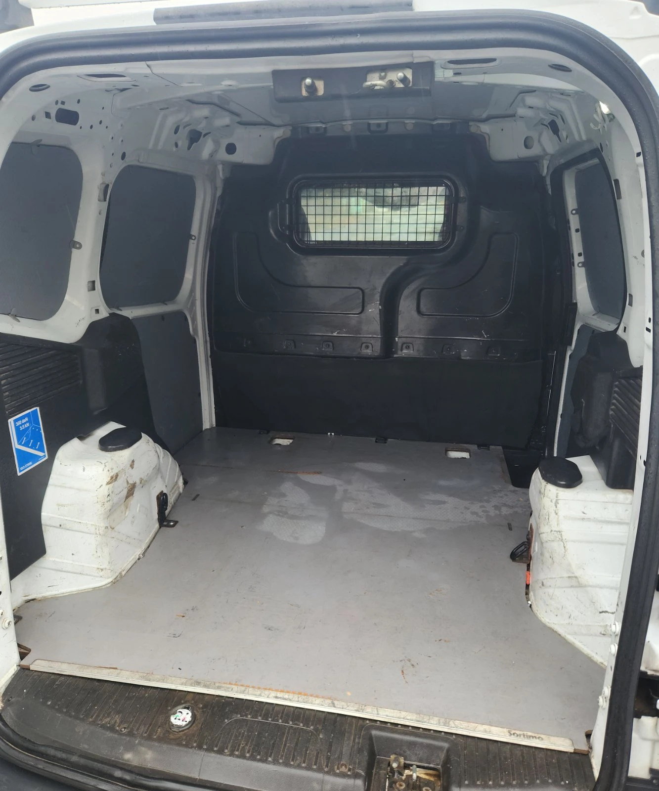 Ford Courier  - изображение 8