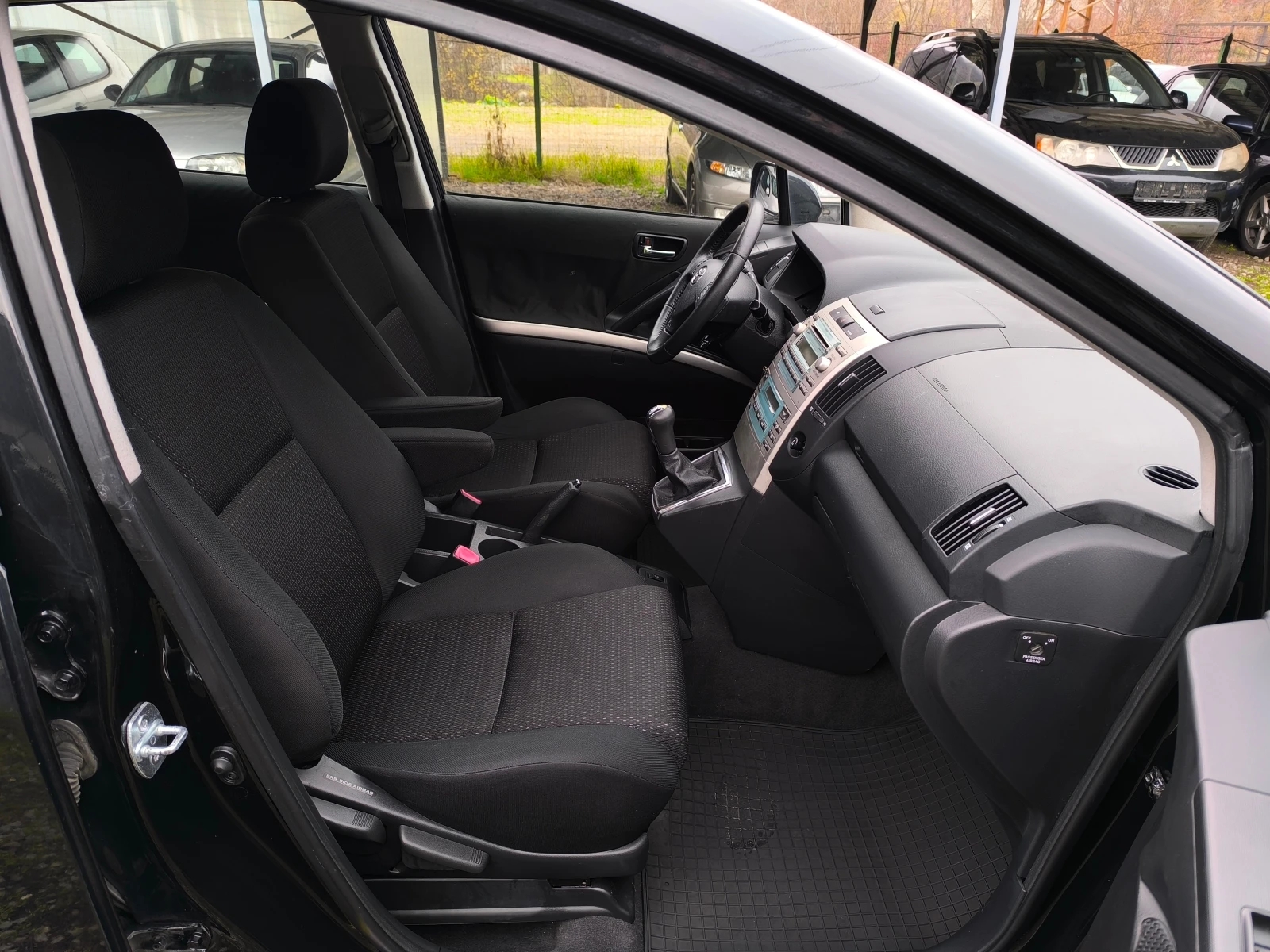 Toyota Corolla verso FACE LIFT-2.2D4D-136-6 -- | Mobile.bg   15