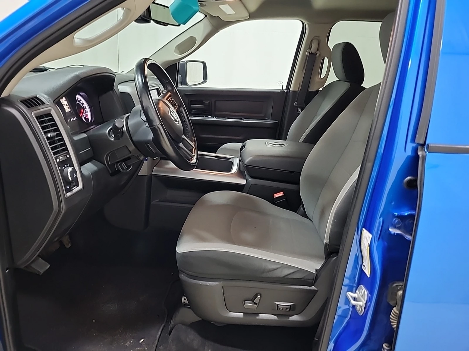 Dodge Avenger 3.6L 6cyl 4WD, снимка 5 - Автомобили и джипове - 53710368