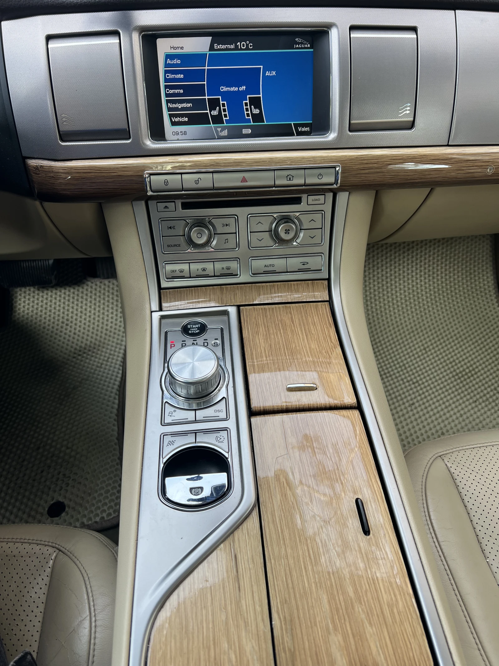 Jaguar Xf  3.0 Premium Luxury, снимка 7 - Автомобили и джипове - 53978534