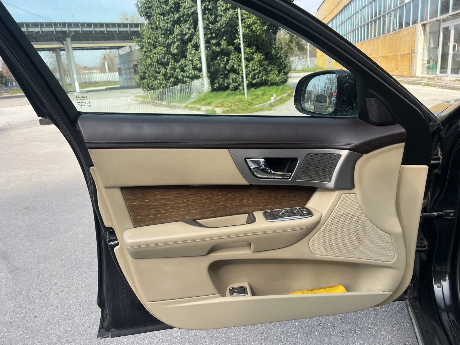 Jaguar Xf  3.0 Premium Luxury, снимка 4 - Автомобили и джипове - 53978534