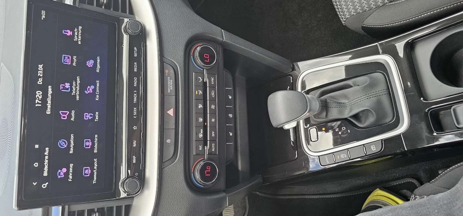 Kia Ceed 1.5-GDI Автомат Хечбег 2800км , снимка 8 - Автомобили и джипове - 54309027