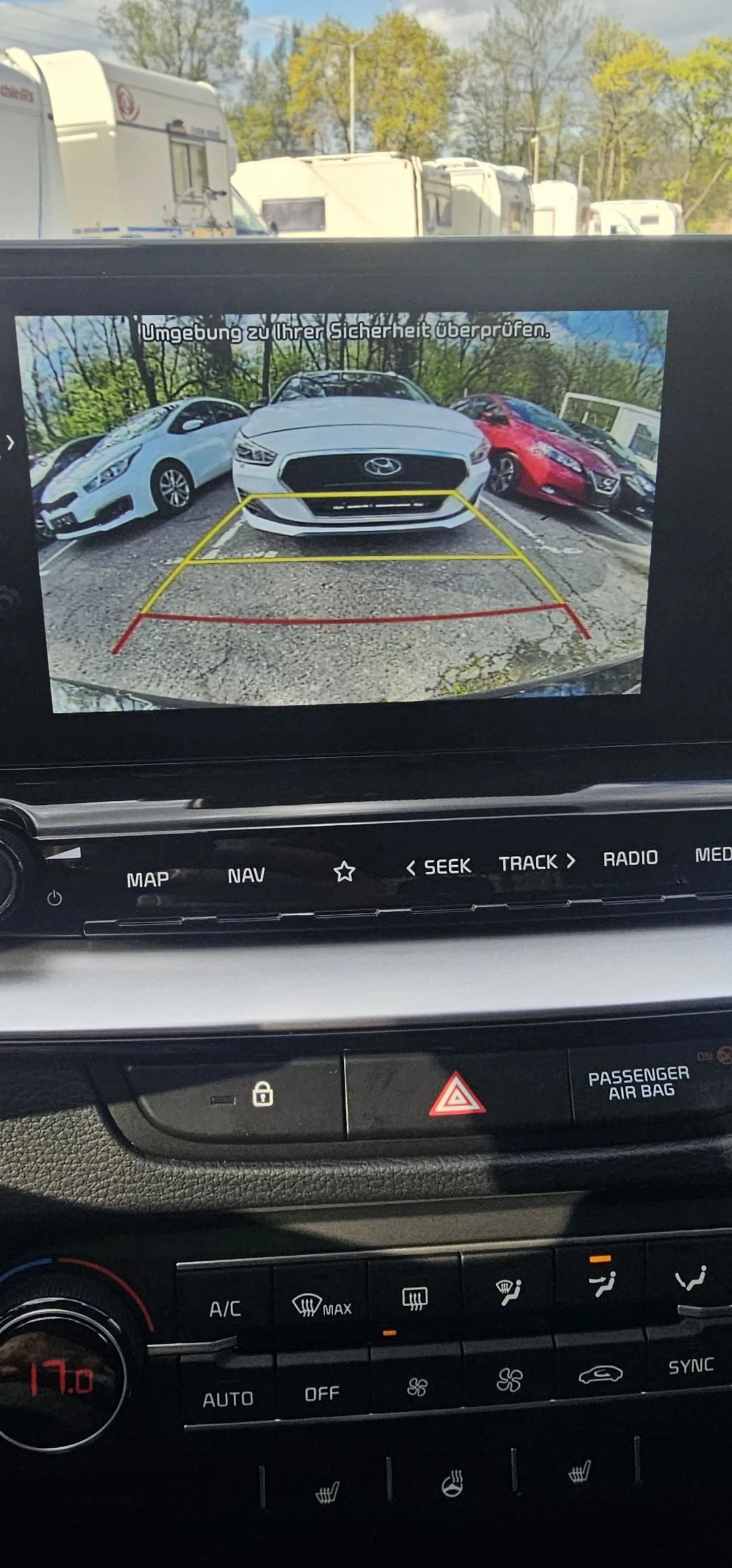 Kia Ceed 1.5-GDI Автомат Хечбег 2800км , снимка 14 - Автомобили и джипове - 54309027