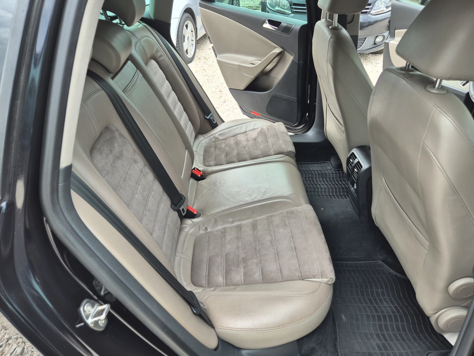 VW Passat * КОЖА* DSG* XENON* FULL* , снимка 15 - Автомобили и джипове - 54530118