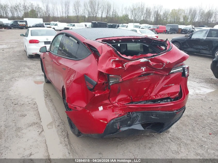 Tesla Model Y Лонг Рейндж 4x4 термопомпа, снимка 6 - Автомобили и джипове - 54721731