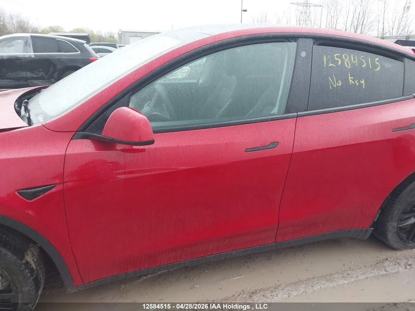 Tesla Model Y Лонг Рейндж 4x4 термопомпа, снимка 9 - Автомобили и джипове - 54721731