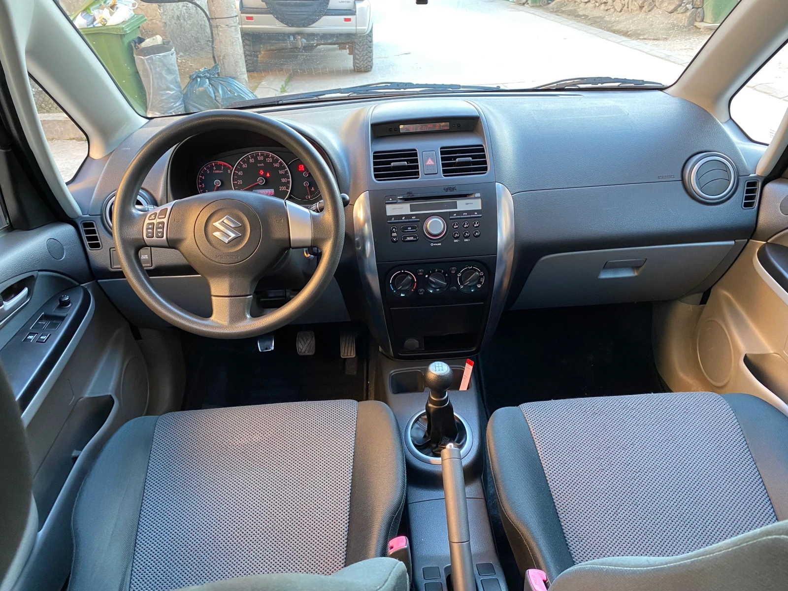 Suzuki SX4 1.5i TOP, снимка 9 - Автомобили и джипове - 54917780