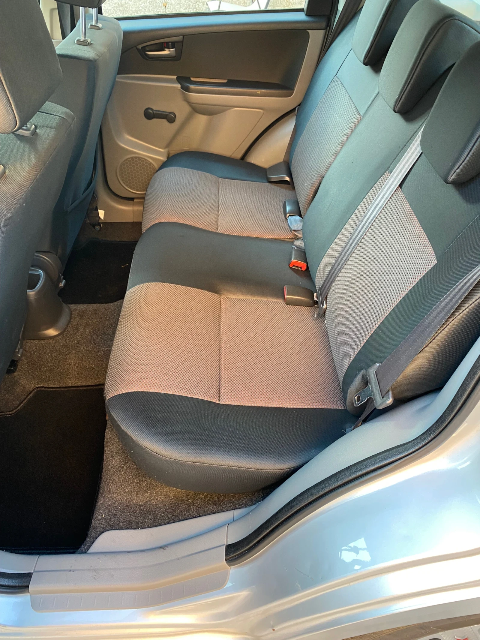 Suzuki SX4 1.5i TOP, снимка 12 - Автомобили и джипове - 54917780