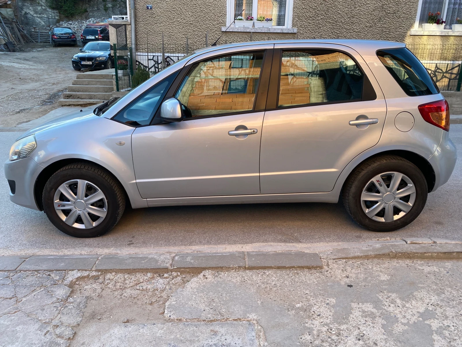 Suzuki SX4 1.5i TOP, снимка 5 - Автомобили и джипове - 54917780