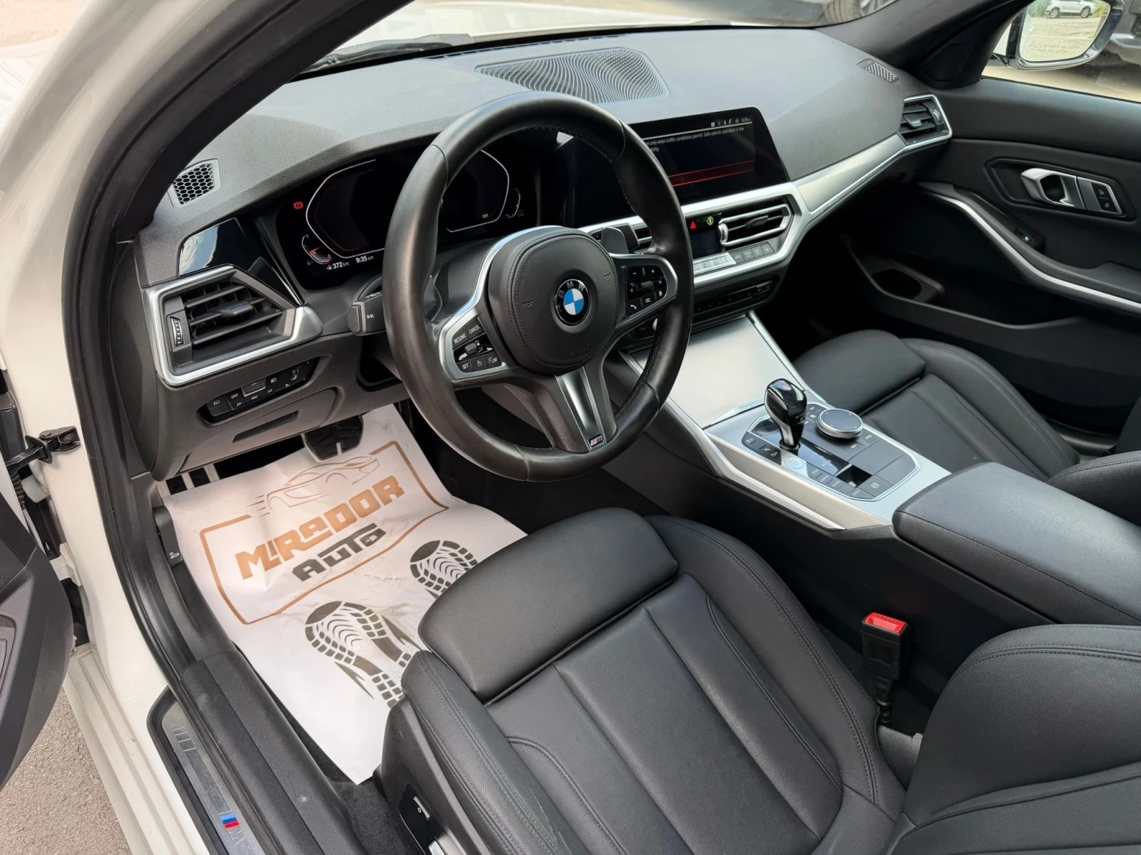 BMW 330 xDrive M-Pack, снимка 8 - Автомобили и джипове - 55015862