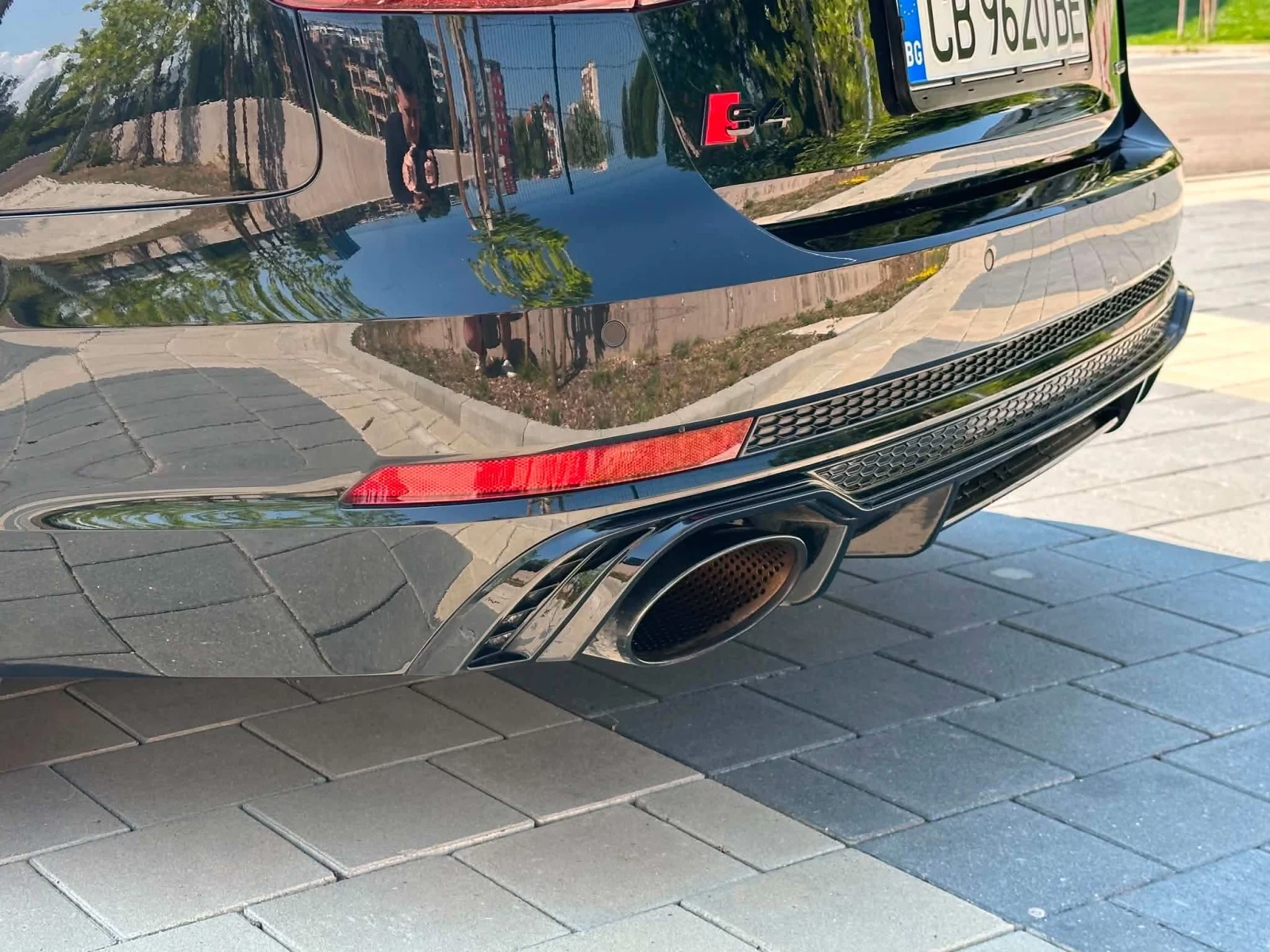 Audi A4 2.0TFSI, снимка 15 - Автомобили и джипове - 55329453