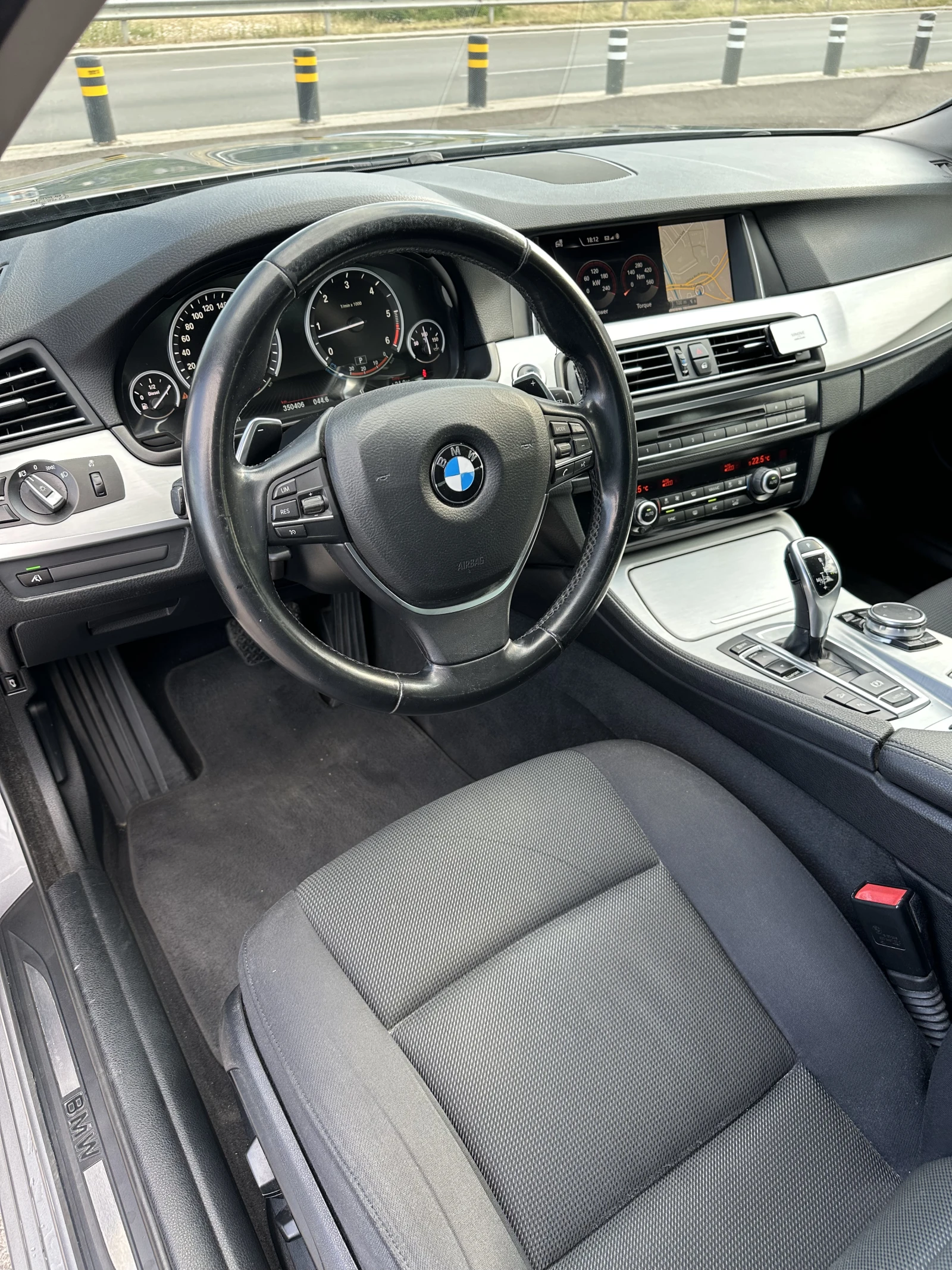 BMW 530 xDrive LCI, снимка 8 - Автомобили и джипове - 55606776