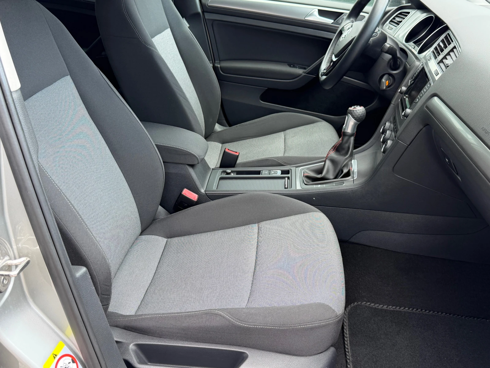 VW Golf Barter , снимка 12 - Автомобили и джипове - 55731589
