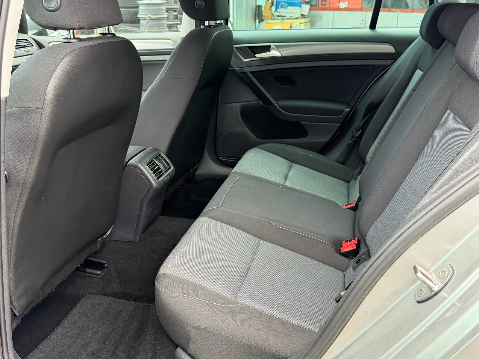 VW Golf Barter , снимка 13 - Автомобили и джипове - 55731589