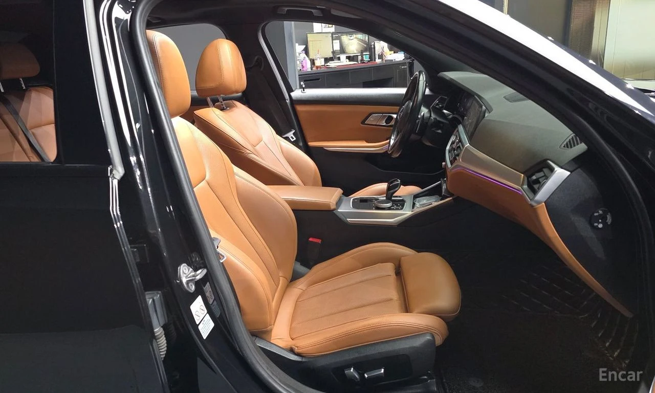 BMW 320 M* SPORT* ДИСТРОНИК* КАМЕРА* LANE* ASSIST* КЕЙЛЕС*, снимка 14 - Автомобили и джипове - 56007971