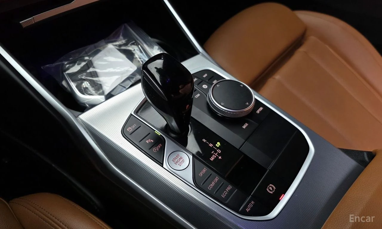 BMW 320 M* SPORT* ДИСТРОНИК* КАМЕРА* LANE* ASSIST* КЕЙЛЕС*, снимка 11 - Автомобили и джипове - 56007971