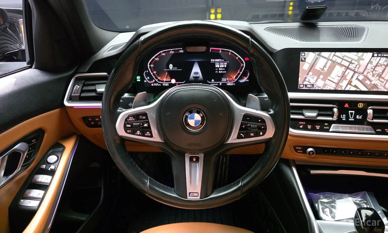 BMW 320 M* SPORT* ДИСТРОНИК* КАМЕРА* LANE* ASSIST* КЕЙЛЕС*, снимка 8 - Автомобили и джипове - 56007971