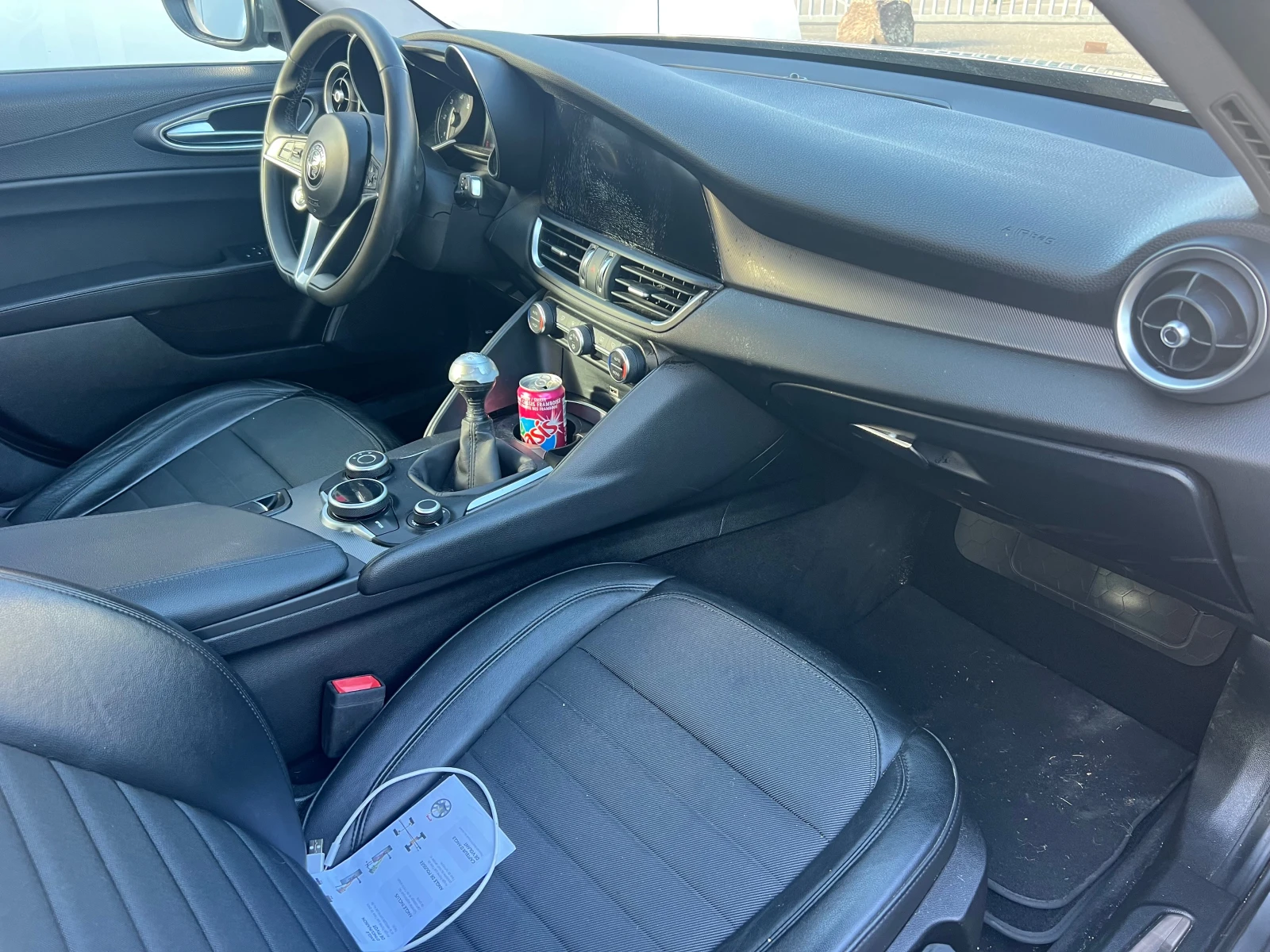 Alfa Romeo Giulia 2.2d Mjet NAVI * CLIMA, снимка 7 - Автомобили и джипове - 56228956