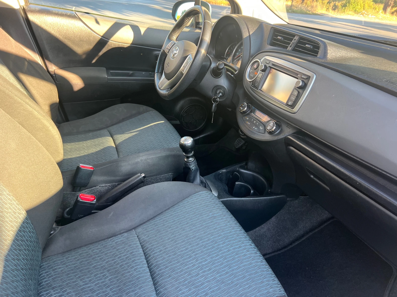 Toyota Yaris 1.4 d-4D NAVI* CLIMA* CAMERA, снимка 11 - Автомобили и джипове - 56129123