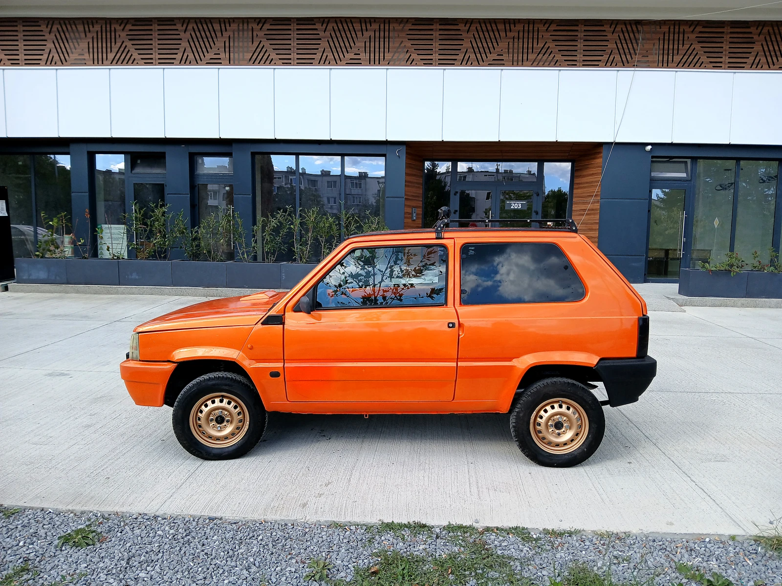 Fiat Panda 4x4 УНИКАТ | 1.2 69 к.с.| РЕСТАВРИРАНА | ГАЗ | 4x4, снимка 4 - Автомобили и джипове - 56213965
