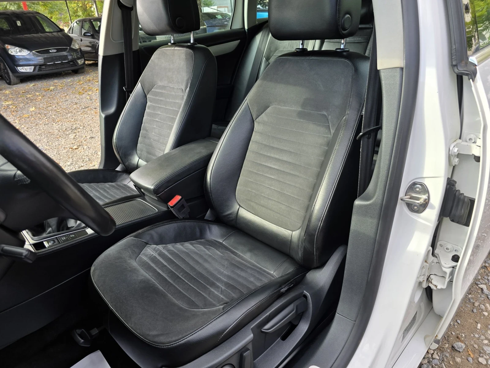 VW Passat 2.0TDI H-LINE , снимка 10 - Автомобили и джипове - 56253907