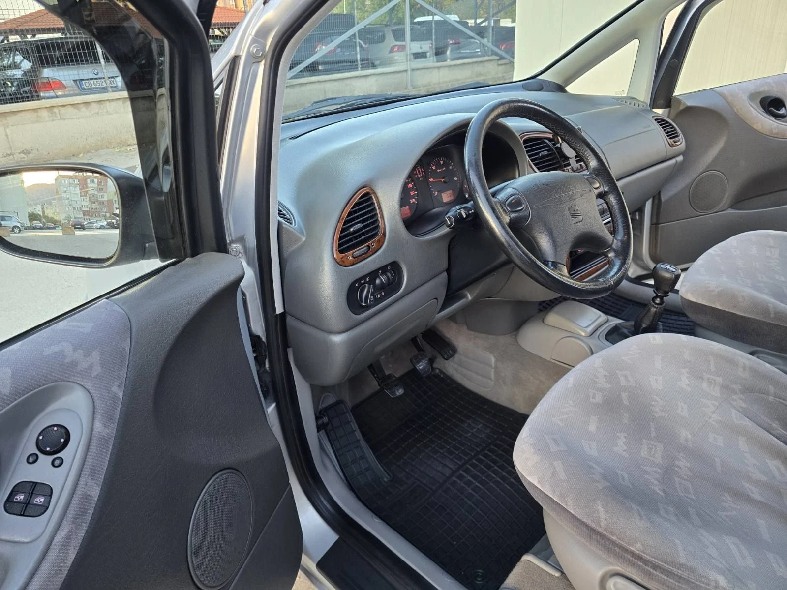 Seat Alhambra 1.9TDI 90KC., снимка 5 - Автомобили и джипове - 56253907
