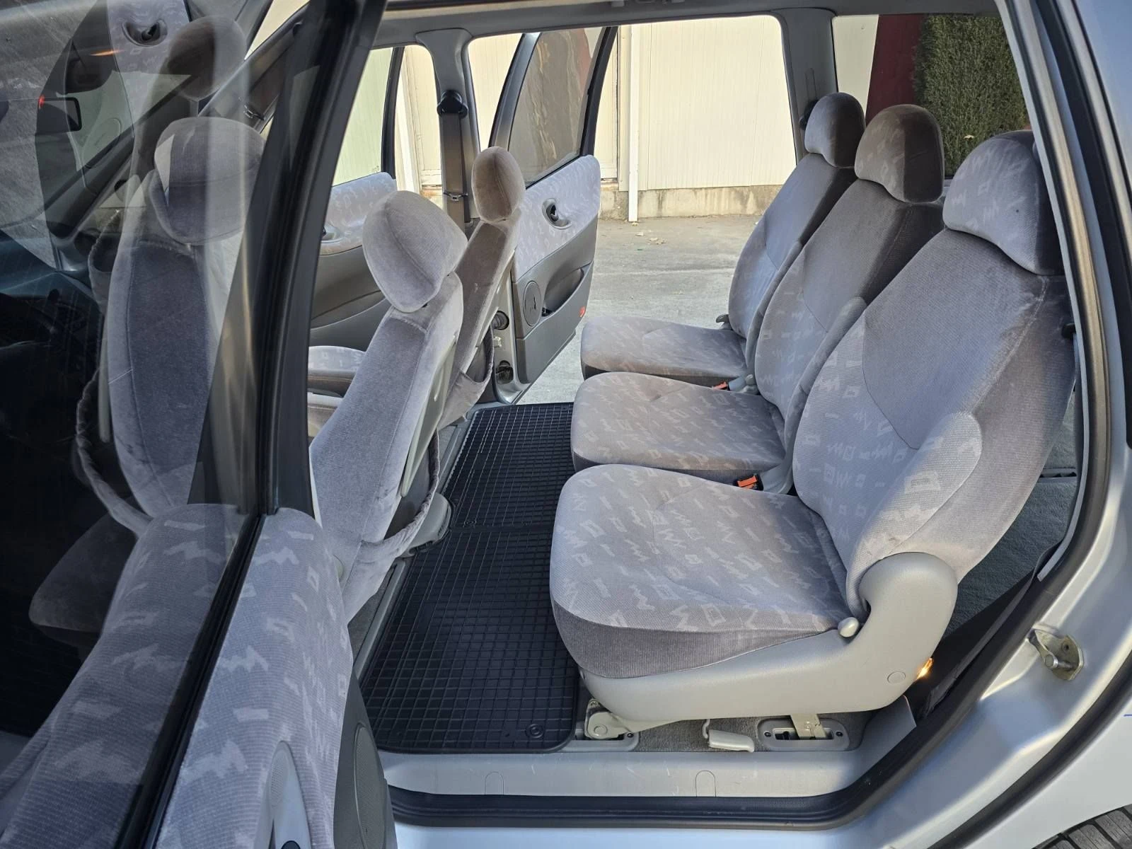 Seat Alhambra 1.9TDI 90KC., снимка 6 - Автомобили и джипове - 56253907