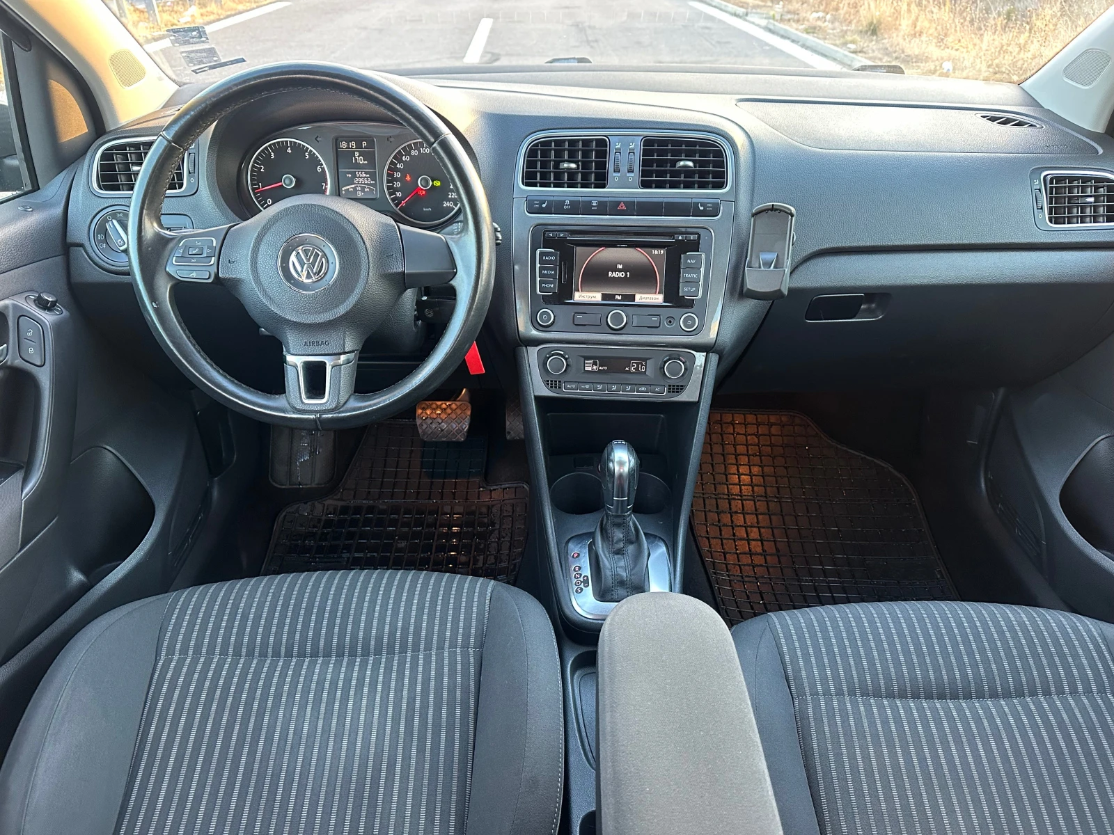 VW Polo 1, 2 TSI DSG Автоматик , снимка 12 - Автомобили и джипове - 56330745