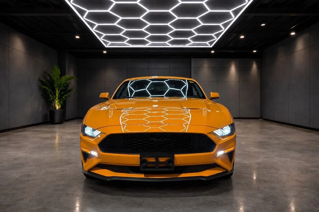 Ford Mustang ECOBOOST PREMIUM| CONVERTIBLE| 310HP| LED| REAR CA | Mobile.bg � ����������� 2