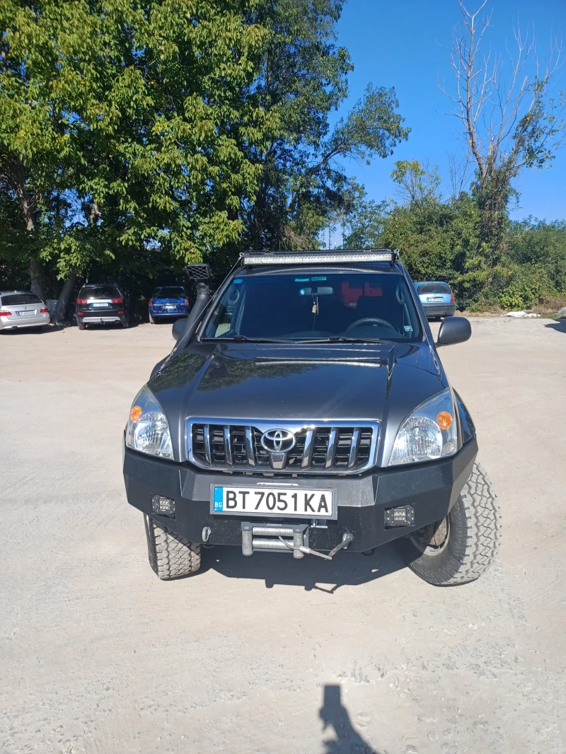 Toyota Land cruiser 3.0 D4D, снимка 1 - Автомобили и джипове - 47088343