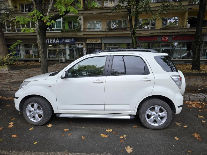 Daihatsu Terios, снимка 4 - Автомобили и джипове - 47483654