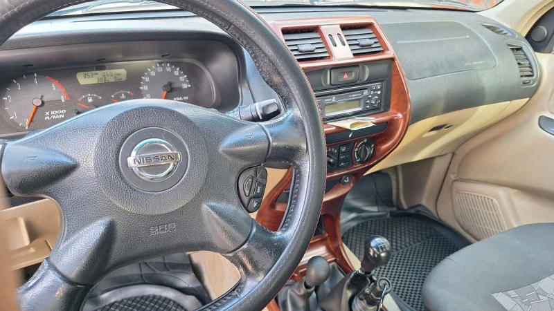 Nissan Terrano 3.0D, снимка 6 - Автомобили и джипове - 47537261