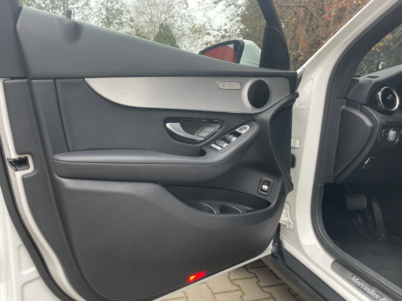 Mercedes-Benz GLC 250 4M* Offroad* ChromeLine* CruisControl, снимка 7 - Автомобили и джипове - 52828070